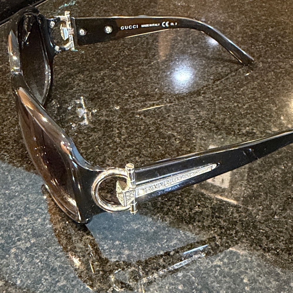 Gucci Black Frame Sunglasses with Brown Monogram Case